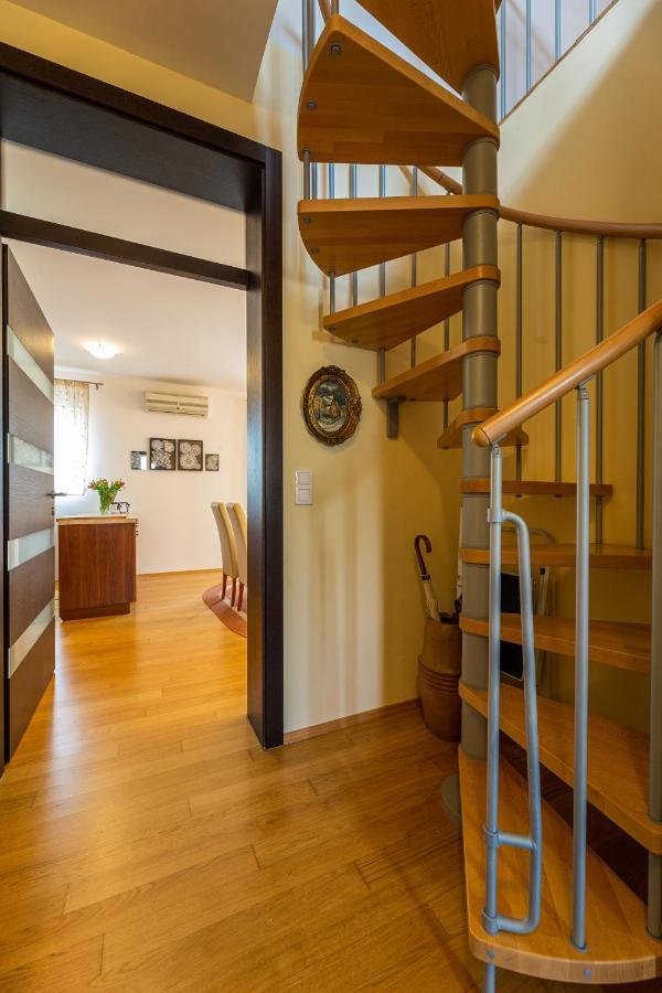 Golden Hope 4+1 Apartment Krk Đảo Krk Ngoại thất bức ảnh